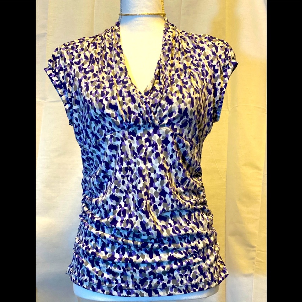 Yvos V-neck Sleeveless Gathered At Side Pu…